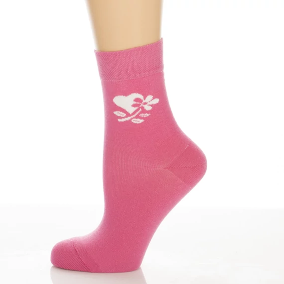 Klasszik zokni-Rózsaszín szíves mintás